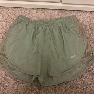 WITH TAGS! Women Green Nike Running Shorts. Brand New!